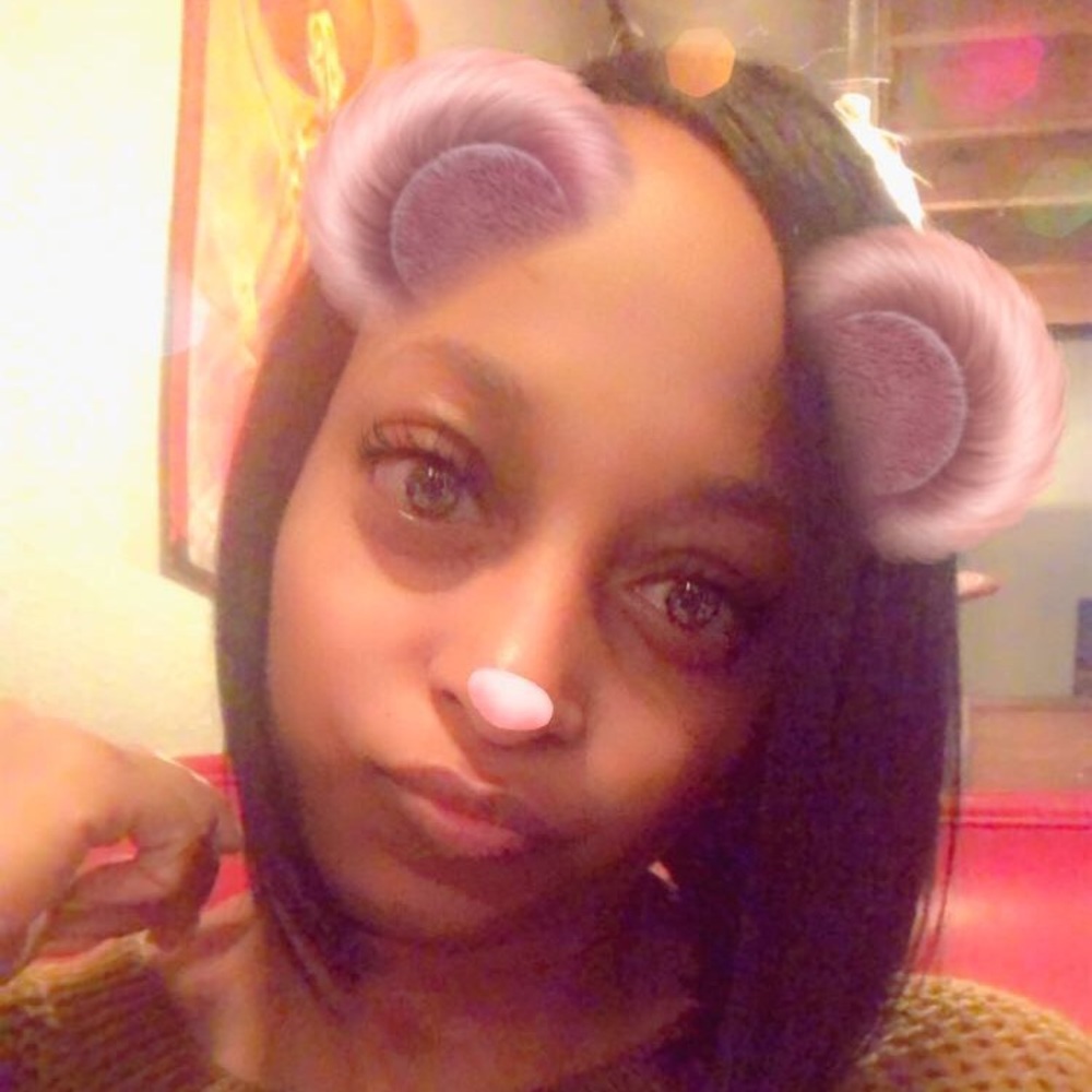 Meet your Posher, Latoya